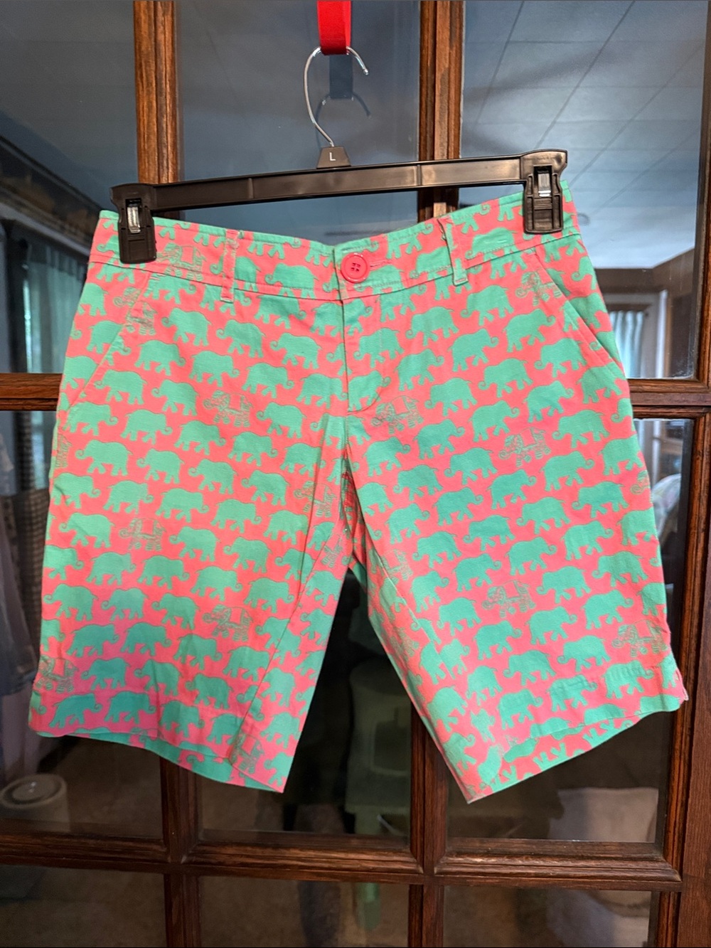 Tracy Negoshian Elephant Print Chino Shorts Pink Turquoise Womens Size 2